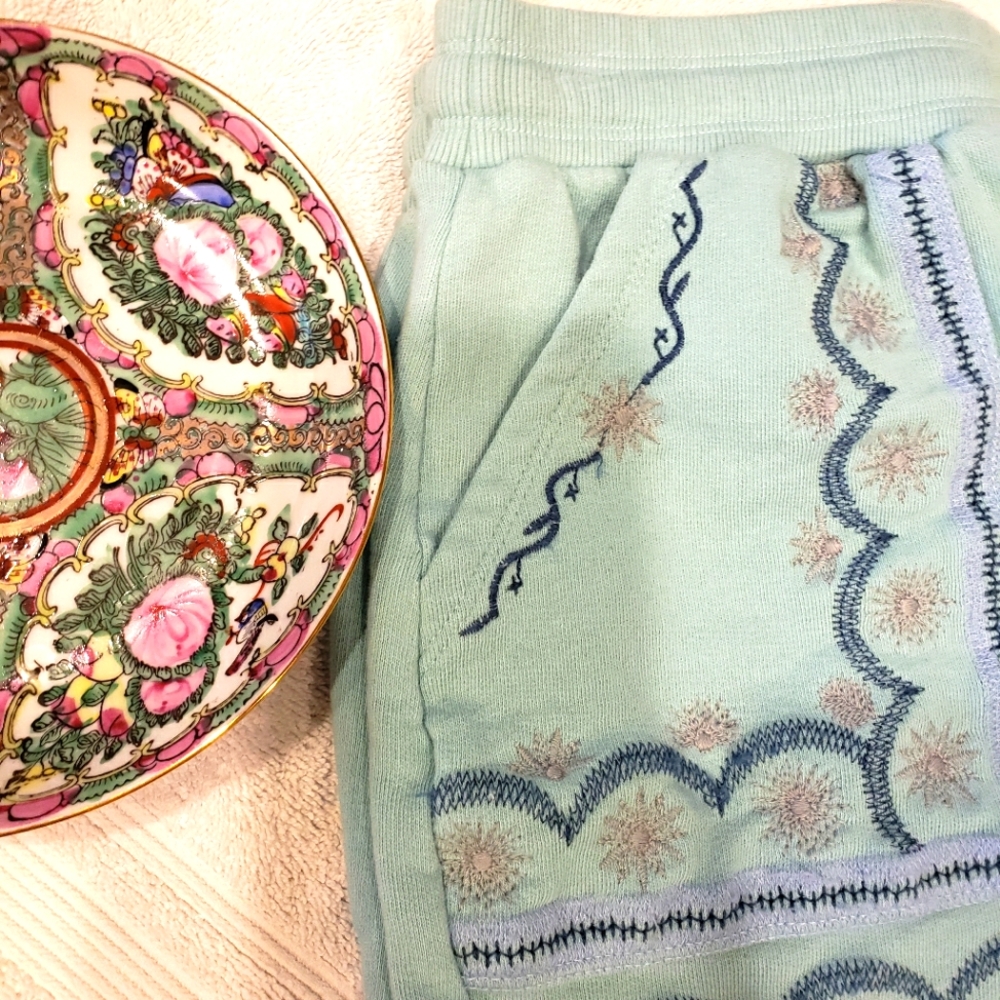 ANTHROPOLOGY SHORTS